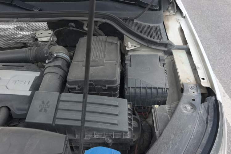 Used Volkswagen Tiguan 2012 2.0 TSI Luxury Edition Engine Bay Left