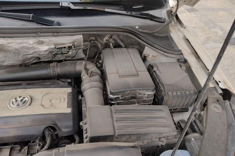 Used Volkswagen Tiguan 2012 1.8TSI Automatic All-Wheel Drive Elite Edition Engine Bay Left