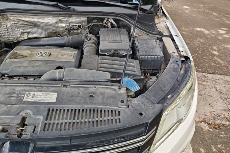 Used Volkswagen Tiguan 2012 1.8TSI Automatic Two-Wheel Drive Elite Edition Engine Bay Left