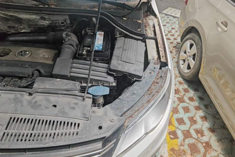 Used Volkswagen Tiguan 2012 2.0 TSI Automatic All-Wheel Drive Flagship Edition Engine Bay Left