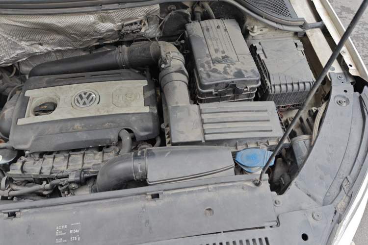 Used Volkswagen Tiguan 2012 2.0 TSI Automatic All-Wheel Drive Elite Edition Engine Bay Left