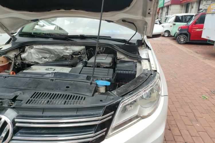 Used Volkswagen Tiguan 2012 1.8TSI Manual Two-Wheel Drive Enjoyment Edition Engine Bay Left