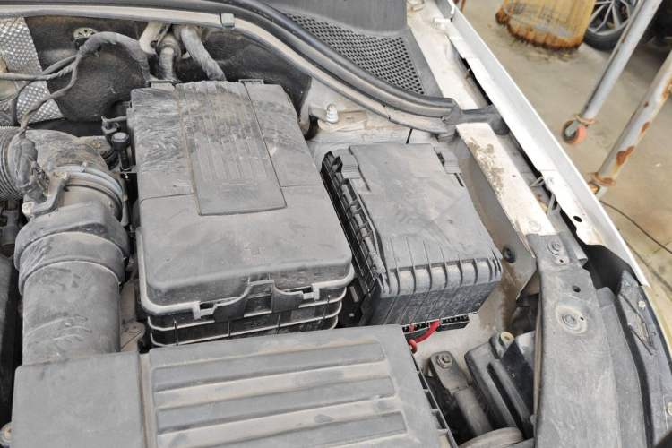 Used Volkswagen Tiguan 2012 1.8TSI Automatic Two-Wheel Drive Elite Edition Engine Bay Left