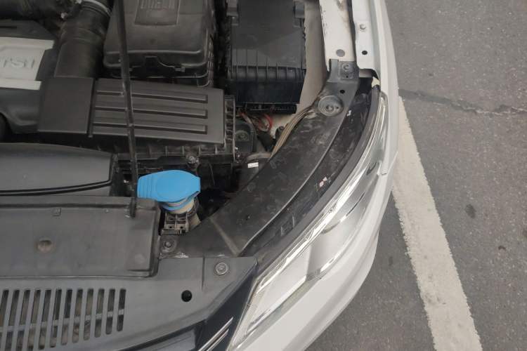 Used Volkswagen Tiguan 2012 1.8TSI Automatic All-Wheel Drive Elite Edition Engine Bay Left