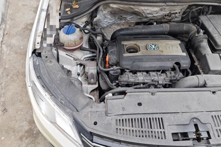 Used Volkswagen Tiguan 2012 1.8TSI Automatic All-Wheel Drive Elite Edition Engine Bay Right