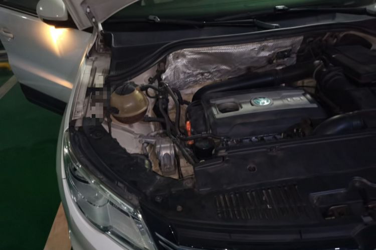 Used Volkswagen Tiguan 2012 1.8TSI Manual Two-Wheel Drive Enjoyment Edition Engine Bay Right