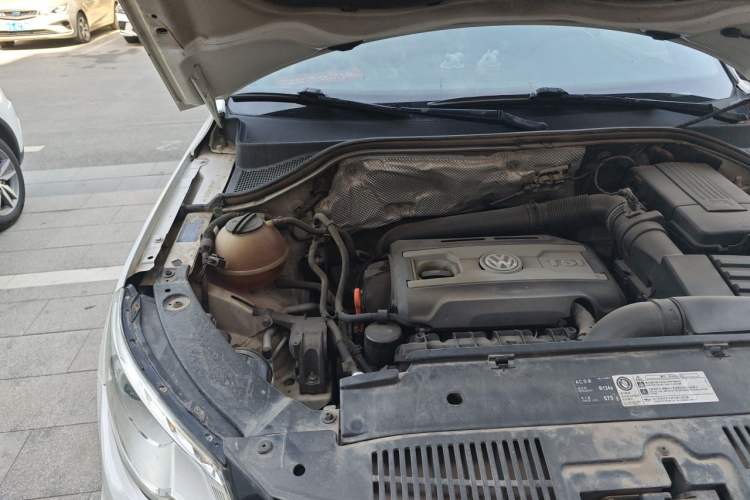Used Volkswagen Tiguan 2012 1.8TSI Automatic Two-Wheel Drive Trend Edition Engine Bay Right