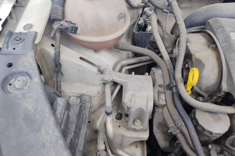 Used Volkswagen Tiguan 2012 2.0 TSI Comfort Edition Engine Bay Right