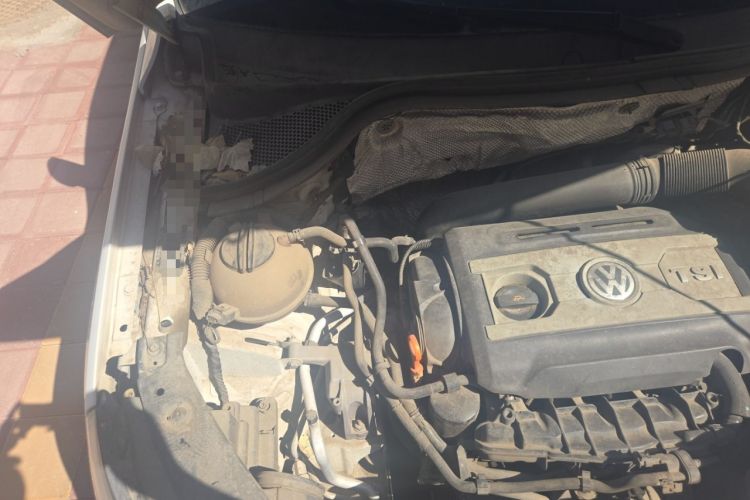 Used Volkswagen Tiguan 2012 2.0 TSI Automatic All-Wheel Drive Elite Edition Engine Bay Right