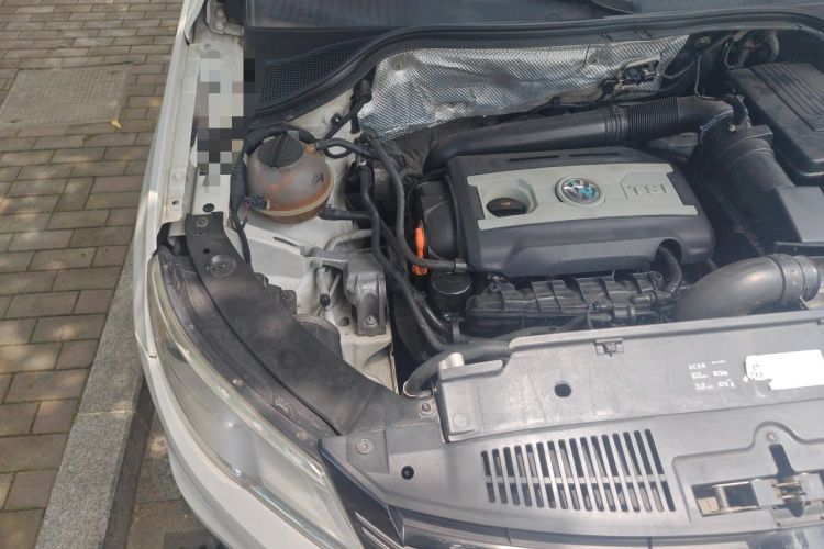Used Volkswagen Tiguan 2012 1.8TSI Automatic Two-Wheel Drive Trend Edition Engine Bay Right