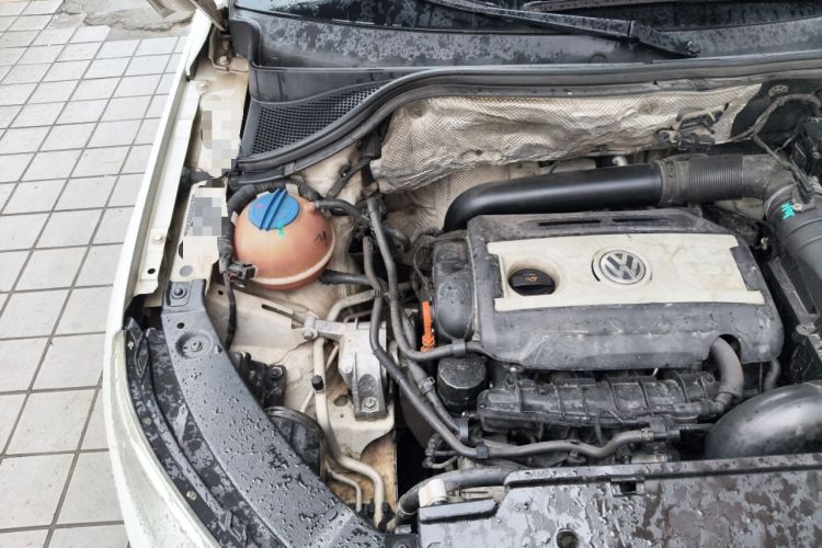 Used Volkswagen Tiguan 2012 2.0 TSI Automatic All-Wheel Drive Elite Edition Engine Bay Right