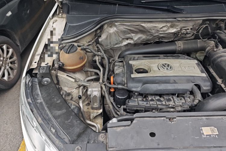 Used Volkswagen Tiguan 2012 1.8TSI Automatic All-Wheel Drive Elite Edition Engine Bay Right