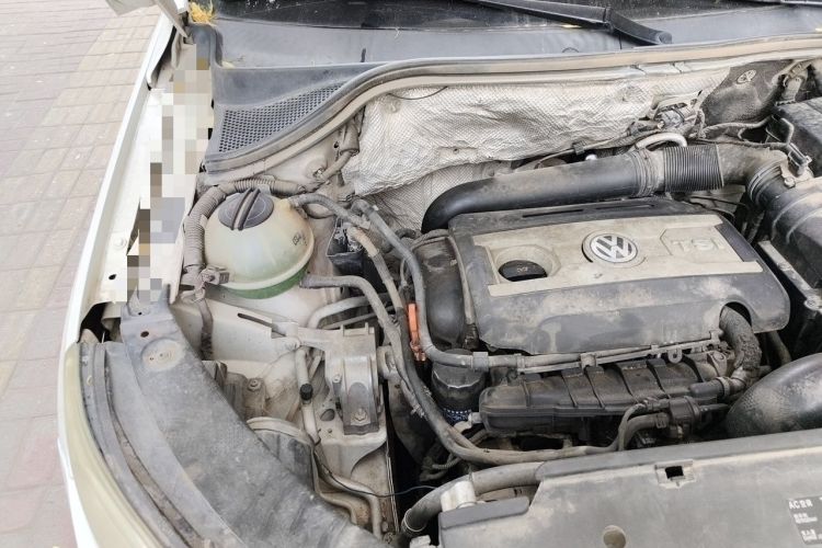 Used Volkswagen Tiguan 2012 1.8TSI Automatic Two-Wheel Drive Elite Edition Engine Bay Right