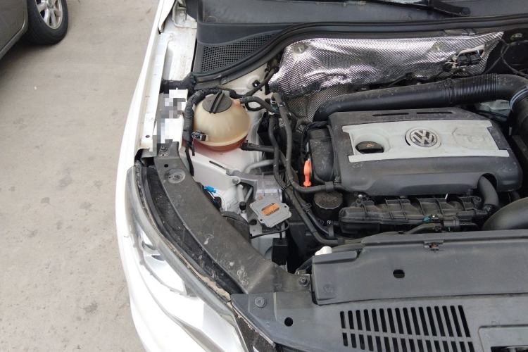 Used Volkswagen Tiguan 2012 1.8TSI Automatic All-Wheel Drive Fashion Edition Engine Bay Right