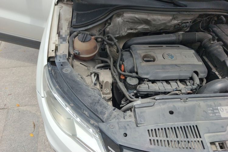 Used Volkswagen Tiguan 2012 1.8TSI Automatic All-Wheel Drive Elite Edition Engine Bay Right
