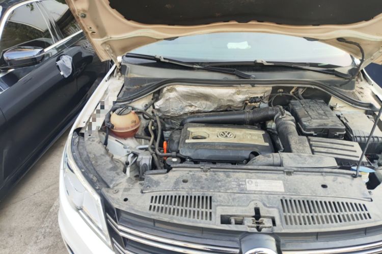 Used Volkswagen Tiguan 2012 1.8TSI Automatic Two-Wheel Drive Elite Edition Engine Bay Right