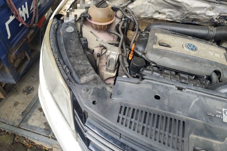 Used Volkswagen Tiguan 2012 2.0 TSI Automatic All-Wheel Drive Flagship Edition Engine Bay Right
