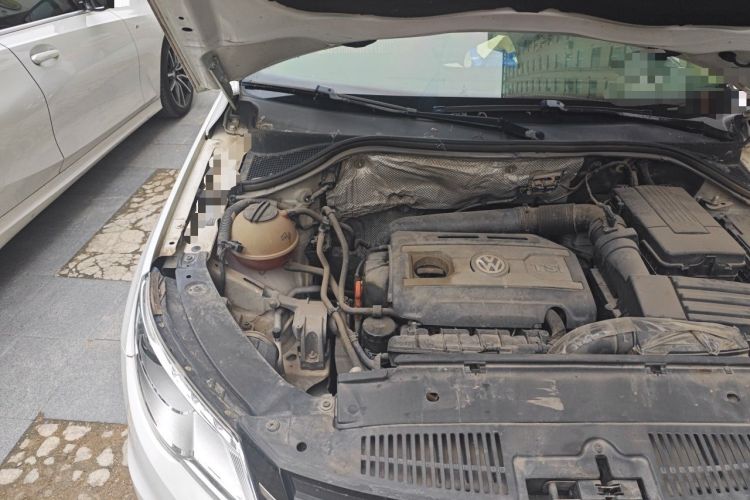 Used Volkswagen Tiguan 2012 1.8TSI Automatic Two-Wheel Drive Urban Edition Engine Bay Right