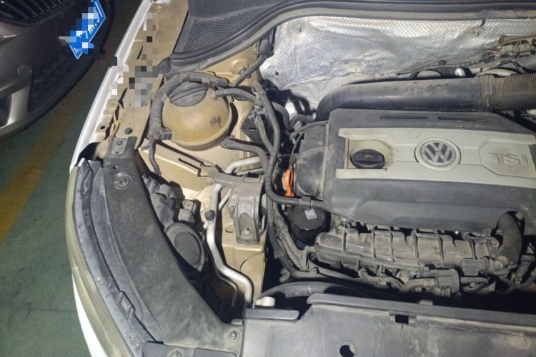 Used Volkswagen Tiguan 2012 1.8TSI Automatic All-Wheel Drive Elite Edition Engine Bay Right