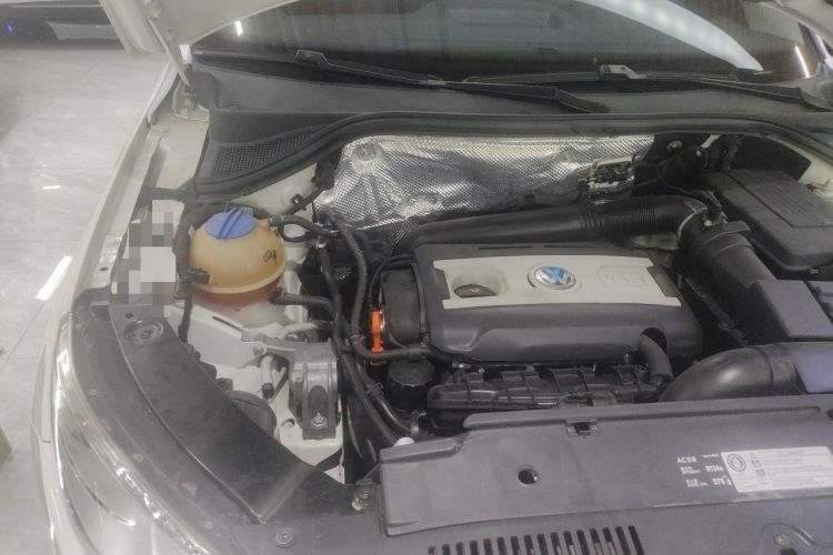 Used Volkswagen Tiguan 2012 1.8TSI Automatic Two-Wheel Drive Elite Edition Engine Bay Right