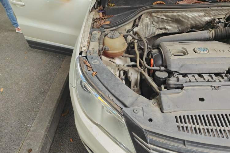 Used Volkswagen Tiguan 2012 2.0 TSI Automatic All-Wheel Drive Flagship Edition Engine Bay Right
