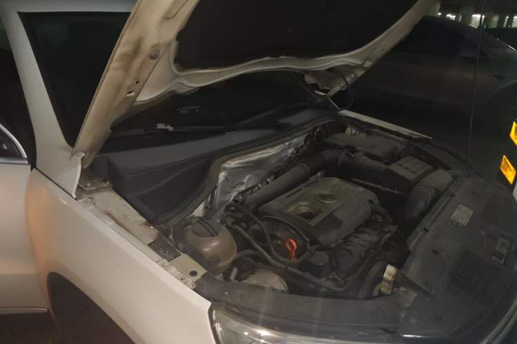 Used Volkswagen Tiguan 2012 1.8TSI Automatic Two-Wheel Drive Elite Edition Engine Bay Right