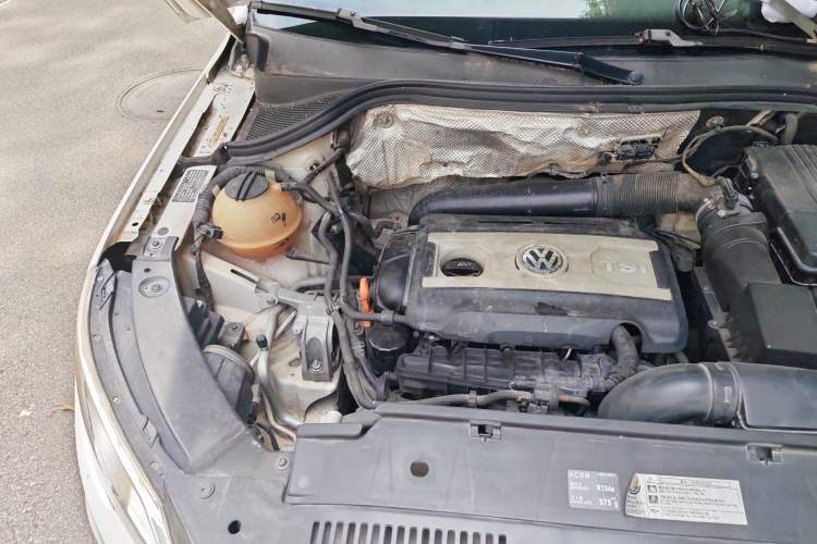 Used Volkswagen Tiguan 2012 1.8TSI Automatic Two-Wheel Drive Trend Edition Engine Bay Right