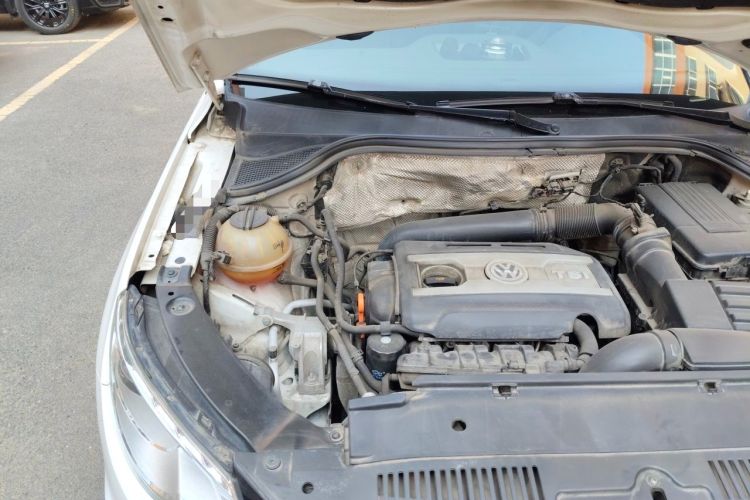 Used Volkswagen Tiguan 2012 1.8TSI Automatic Two-Wheel Drive Trend Edition Engine Bay Right