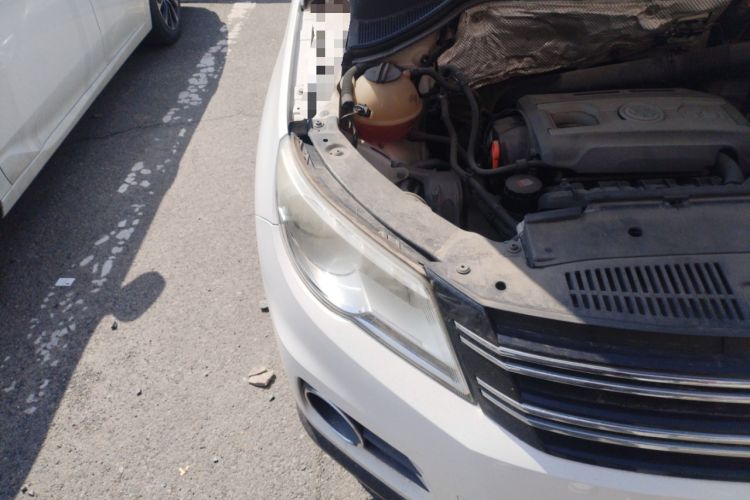 Used Volkswagen Tiguan 2012 2.0 TSI Automatic All-Wheel Drive Elite Edition Engine Bay Right