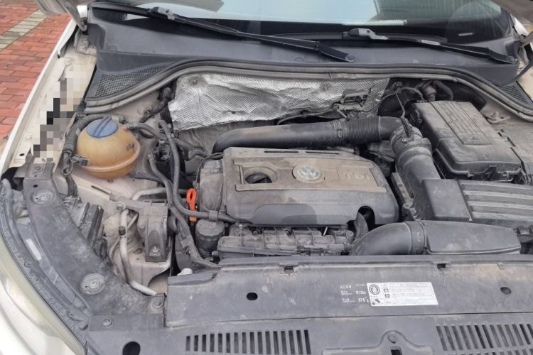 Used Volkswagen Tiguan 2012 1.8TSI Automatic Two-Wheel Drive Elite Edition Engine Bay Right