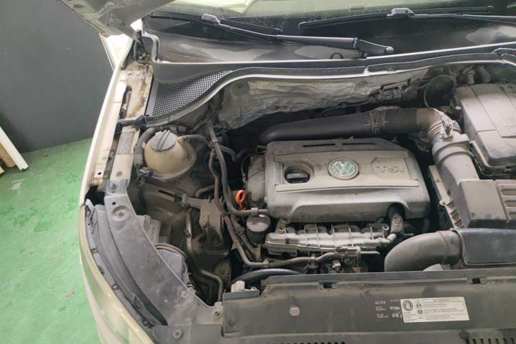 Used Volkswagen Tiguan 2012 1.8TSI Automatic All-Wheel Drive Elite Edition Engine Bay Right