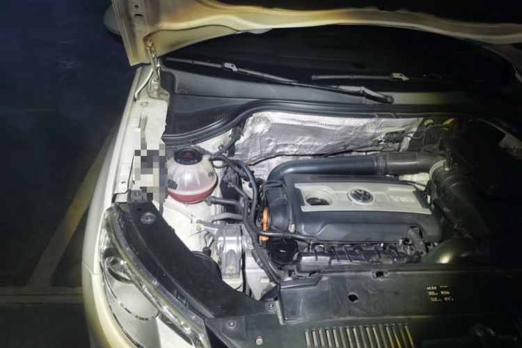 Used Volkswagen Tiguan 2012 1.8TSI Automatic Two-Wheel Drive Elite Edition Engine Bay Right