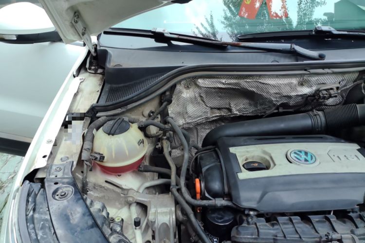 Used Volkswagen Tiguan 2012 1.8TSI Automatic Two-Wheel Drive Elite Edition Engine Bay Right