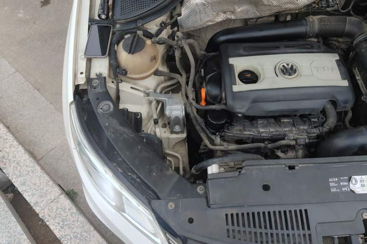 Used Volkswagen Tiguan 2012 1.8TSI Automatic Two-Wheel Drive Elite Edition Engine Bay Right