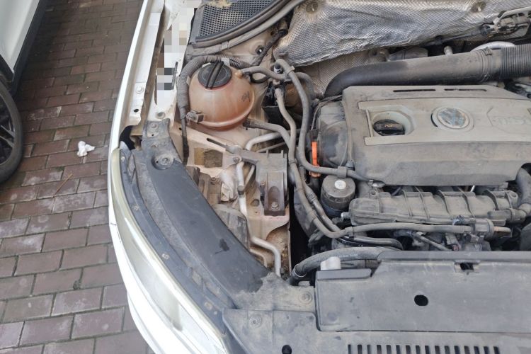 Used Volkswagen Tiguan 2012 1.8TSI Automatic All-Wheel Drive Elite Edition Engine Bay Right
