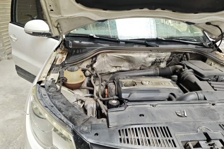 Used Volkswagen Tiguan 2012 1.8TSI Automatic Two-Wheel Drive Trend Edition Engine Bay Right