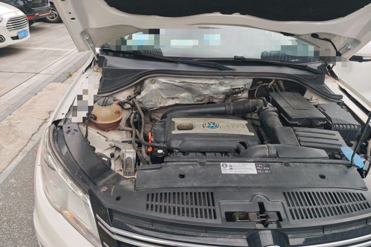 Used Volkswagen Tiguan 2012 1.8TSI Manual Two-Wheel Drive Urban Edition Engine Bay Right