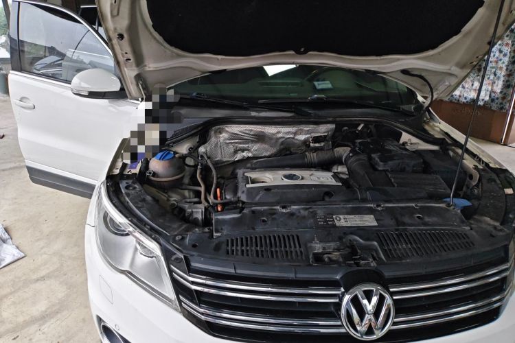 Used Volkswagen Tiguan 2012 2.0 TSI Automatic All-Wheel Drive Flagship Edition Engine Bay Right