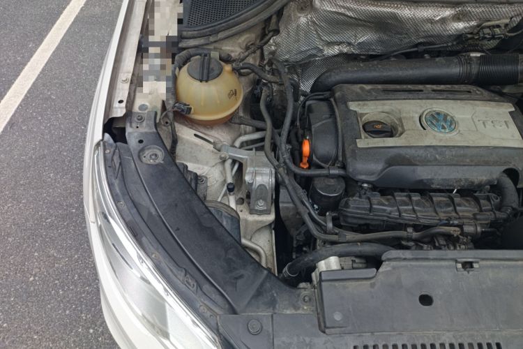Used Volkswagen Tiguan 2012 1.8TSI Automatic Two-Wheel Drive Elite Edition Engine Bay Right