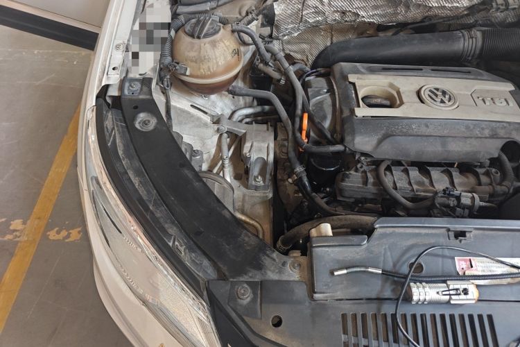 Used Volkswagen Tiguan 2012 2.0 TSI Automatic All-Wheel Drive Elite Edition Engine Bay Right