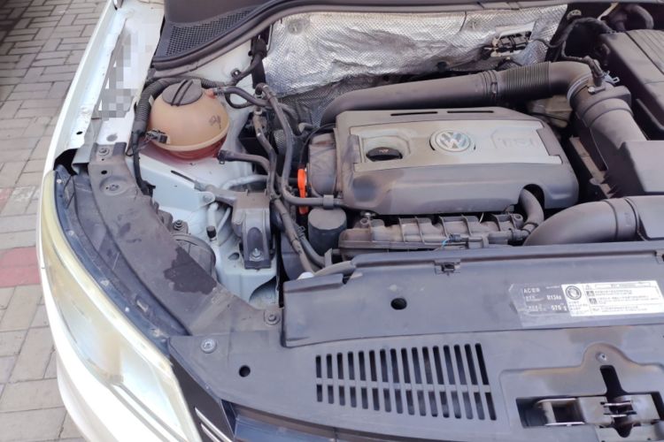 Used Volkswagen Tiguan 2012 1.8TSI Automatic All-Wheel Drive Elite Edition Engine Bay Right