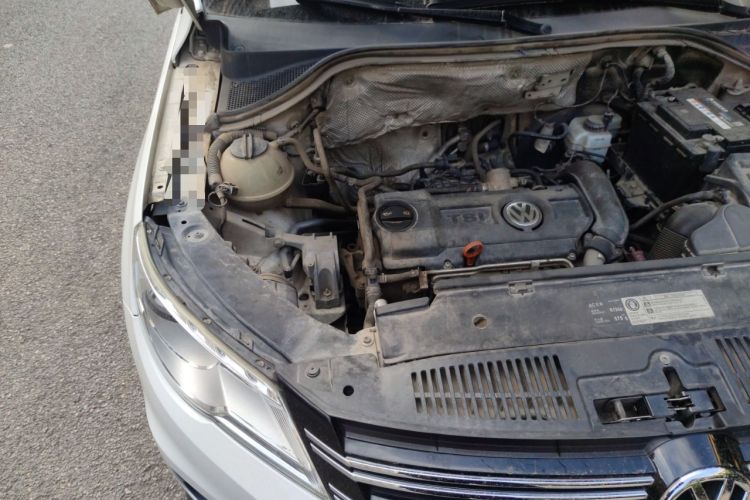 Used Volkswagen Tiguan 2012 1.4TSI Manual Two-Wheel-Drive Urban Edition Engine Bay Right