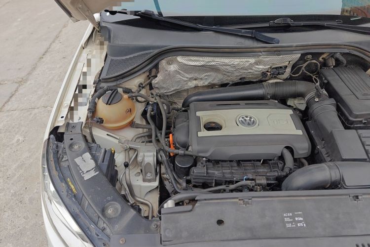 Used Volkswagen Tiguan 2012 1.8TSI Automatic Two-Wheel Drive Elite Edition Engine Bay Right