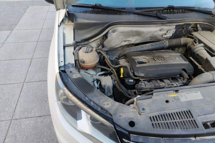 Used Volkswagen Tiguan 2012 2.0 TSI Comfort Edition Engine Bay Right