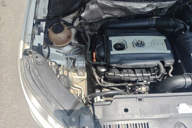Used Volkswagen Tiguan 2012 2.0 TSI Automatic All-Wheel Drive Flagship Edition Engine Bay Right