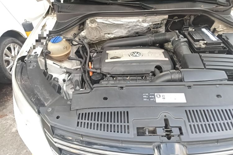 Used Volkswagen Tiguan 2012 1.8TSI Automatic All-Wheel Drive Elite Edition Engine Bay Right