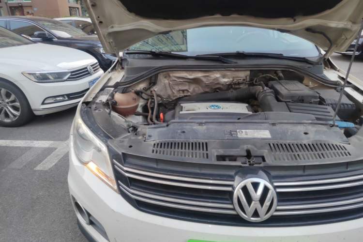Used Volkswagen Tiguan 2012 1.8TSI Automatic Two-Wheel Drive Elite Edition Engine Bay Right