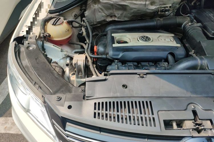 Used Volkswagen Tiguan 2012 1.8TSI Automatic All-Wheel Drive Elite Edition Engine Bay Right