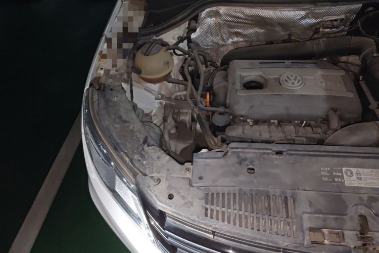 Used Volkswagen Tiguan 2012 1.8TSI Automatic All-Wheel Drive Fashion Edition Engine Bay Right