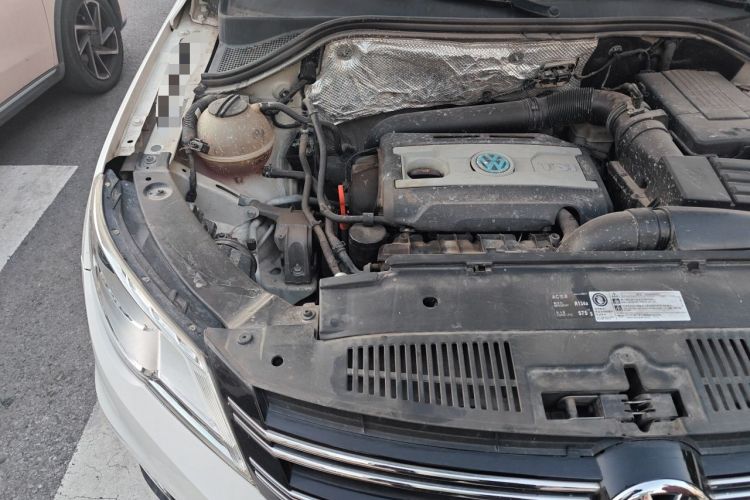 Used Volkswagen Tiguan 2012 1.8TSI Automatic All-Wheel Drive Elite Edition Engine Bay Right